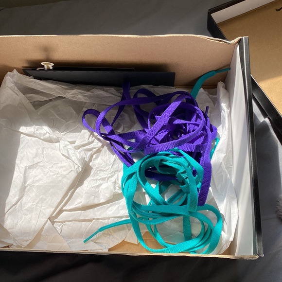 - Air Jordan 1 Retro High OG GS ‘Turbo Green’ size US W 8.5 - Picture 4 of 4